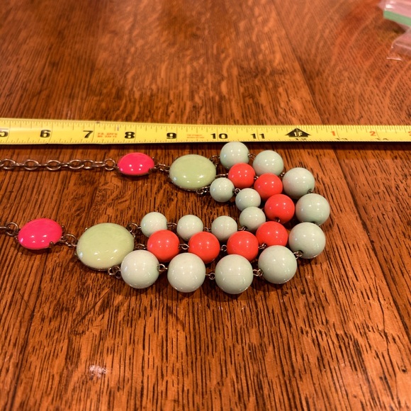 Vintage statement necklace well made. 20 in with 3 in add.Make you outfit dazzle - Picture 6 of 8